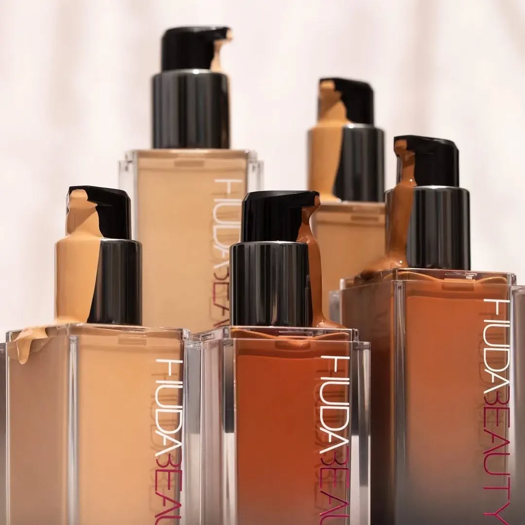 Base hidratante de 34ml para á - Huda Beauty Makeup Set ulasan dan harga
